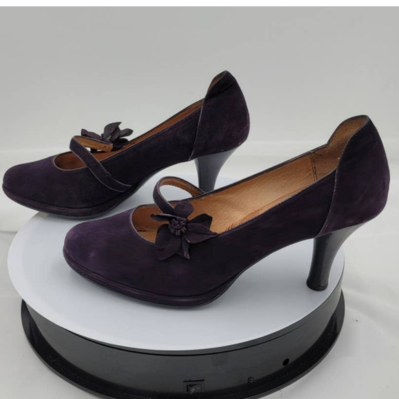Sofft Mary Jane Suede upper 3.5" high heel size 8.5W - Picture 3 of 7